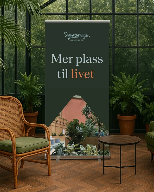 Signaturhagen er et nytenkende boligkonsept som kombinerer høy boligkvalitet med sosiale møteplasser i frodige, grønne omgivelser året rundt 🌱 

Nå som Signaturhagen kommer til Bodø, fikk vi i oppdrag å utvikle et helhetlig konsept for Signaturhagen Herredshuset, hvor kommunikasjonskonsept og visuelt konsept henger tett sammen. Her blir det mer plass – til livet, til vennskap, til det som betyr noe for deg ❤️

Les mer på riktigspor.no